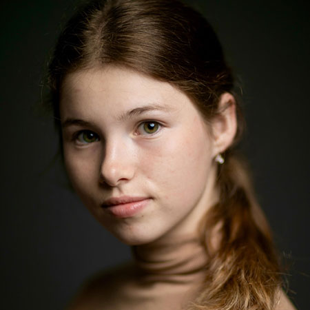 Headshot of Anna Mirodin